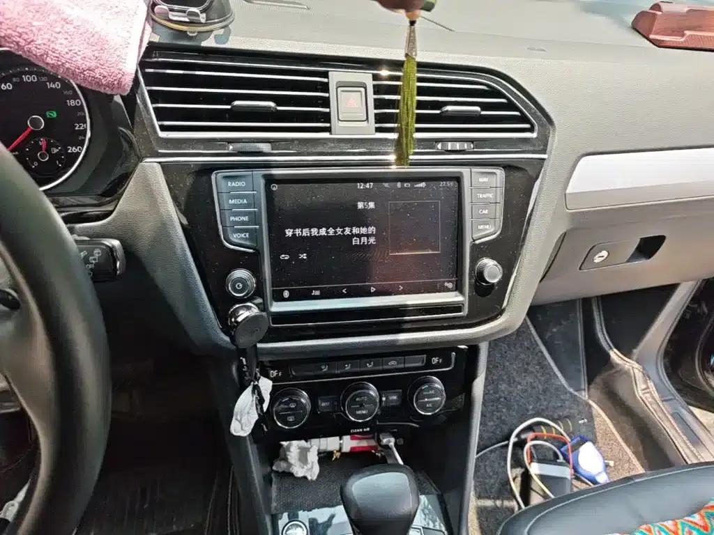 Tiguan L 2018 330TSI Automatic 2WD Comfort Edition — миниатюра 9