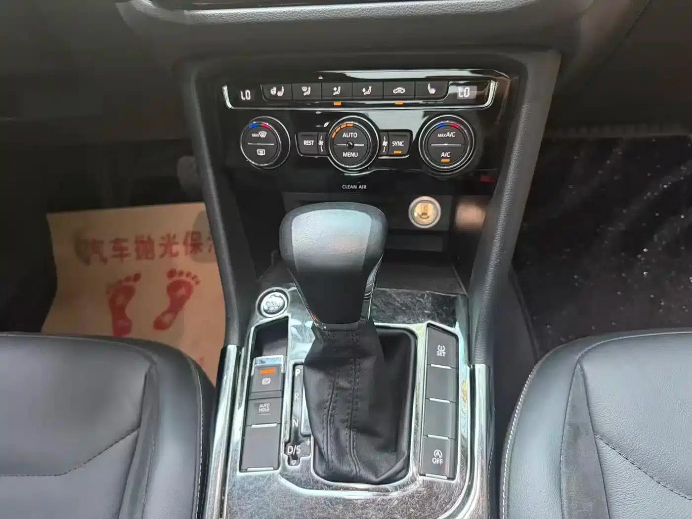 Tiguan L 2017 330TSI Automatic 2WD Luxury Edition — миниатюра 8