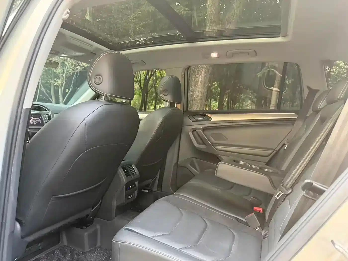 Tiguan L 2017 330TSI Automatic 2WD Luxury Edition — миниатюра 9