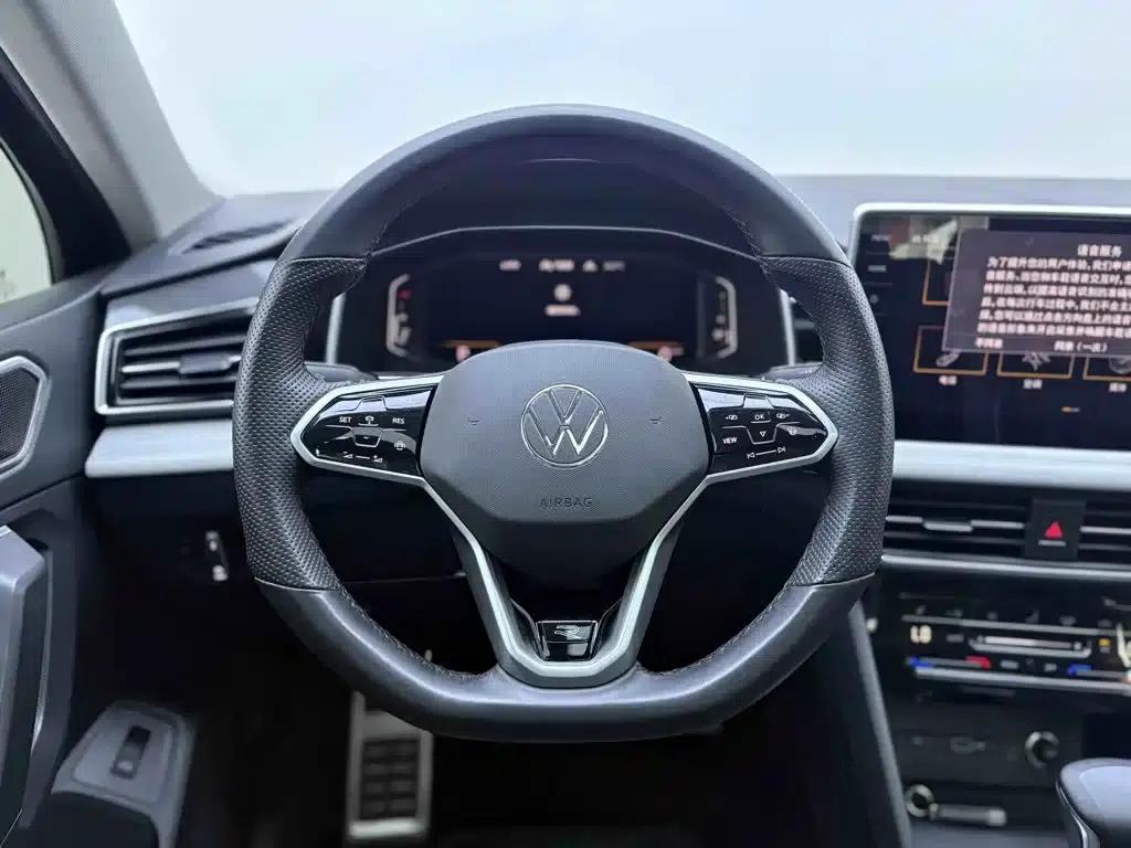 Tiguan L 2022 380TSI Automatic 4WD R-Line Premium Edition 7-Seater — миниатюра 14