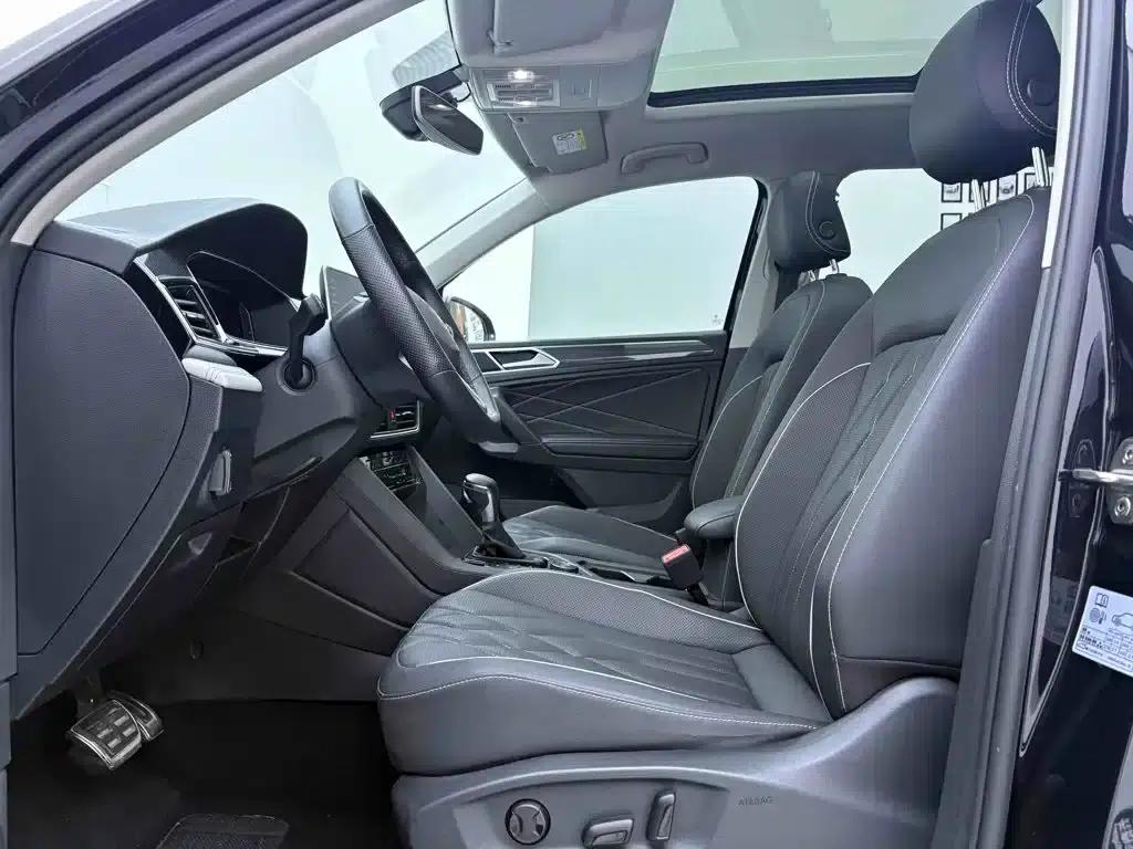 Tiguan L 2022 380TSI Automatic 4WD R-Line Premium Edition 7-Seater — миниатюра 17