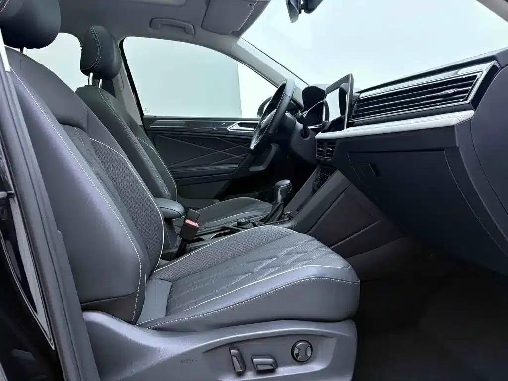 Tiguan L 2022 380TSI Automatic 4WD R-Line Premium Edition 7-Seater — миниатюра 18