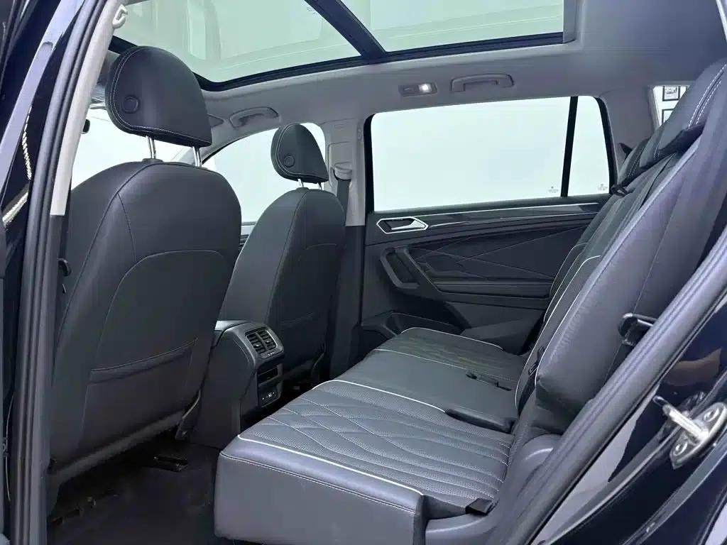 Tiguan L 2022 380TSI Automatic 4WD R-Line Premium Edition 7-Seater — миниатюра 19
