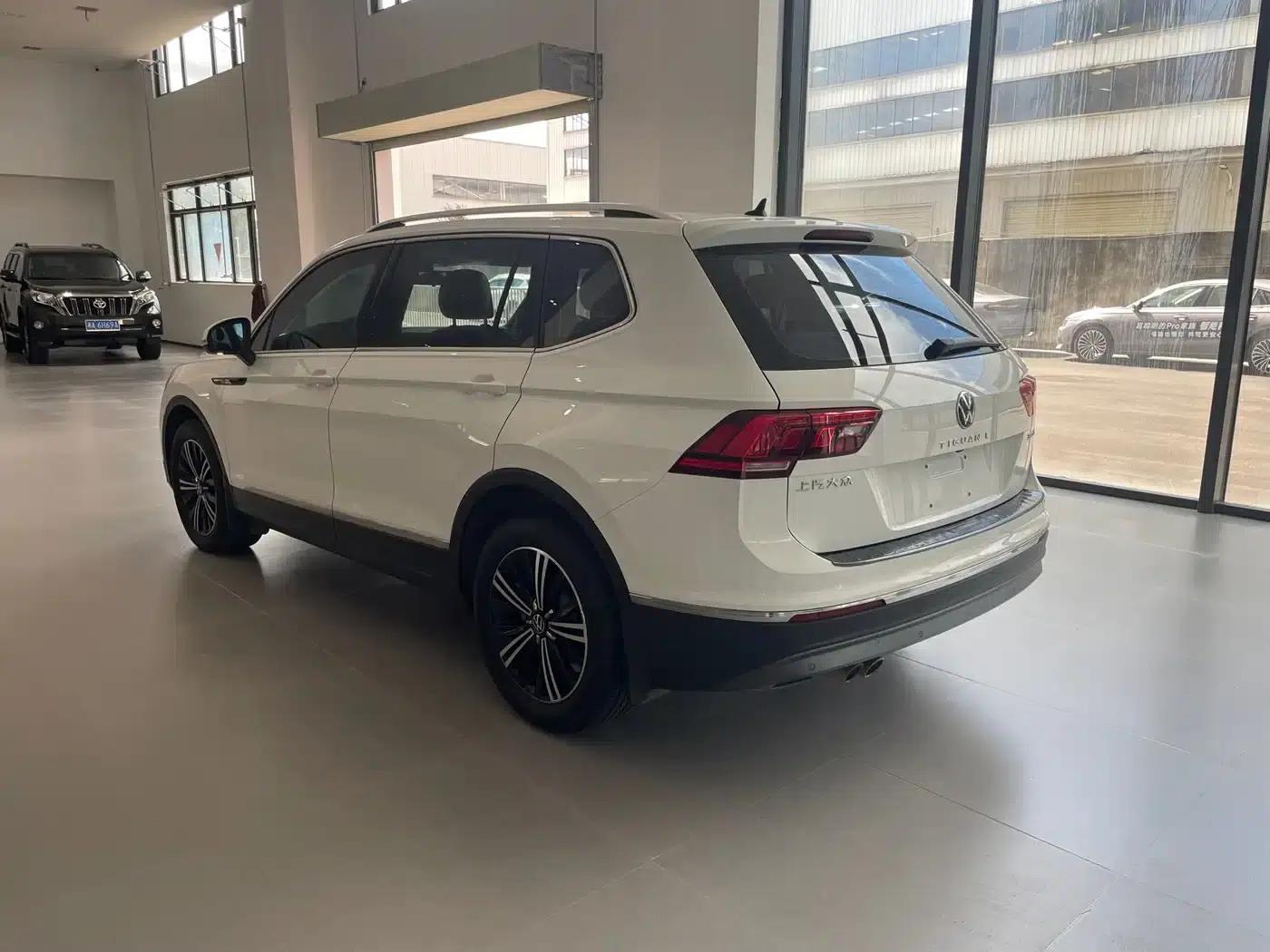 Tiguan L 2021 330TSI Automatic 2WD Smart Edition — миниатюра 12