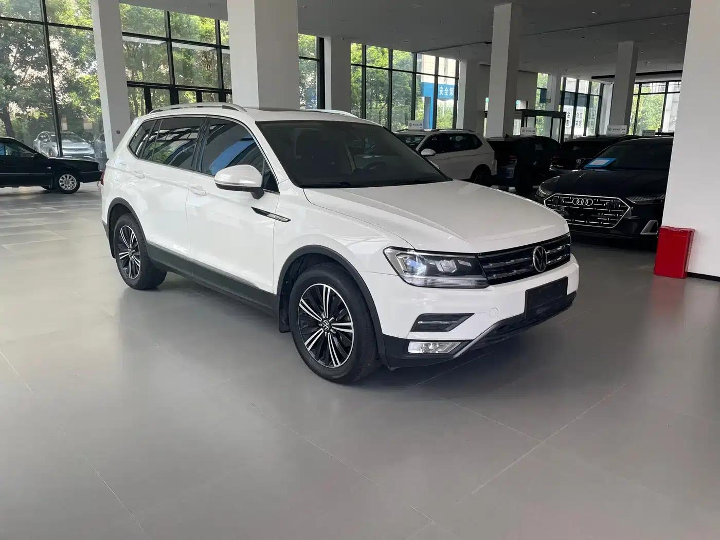 Tiguan L 2021 330TSI Automatic 2WD Smart Edition — миниатюра 3