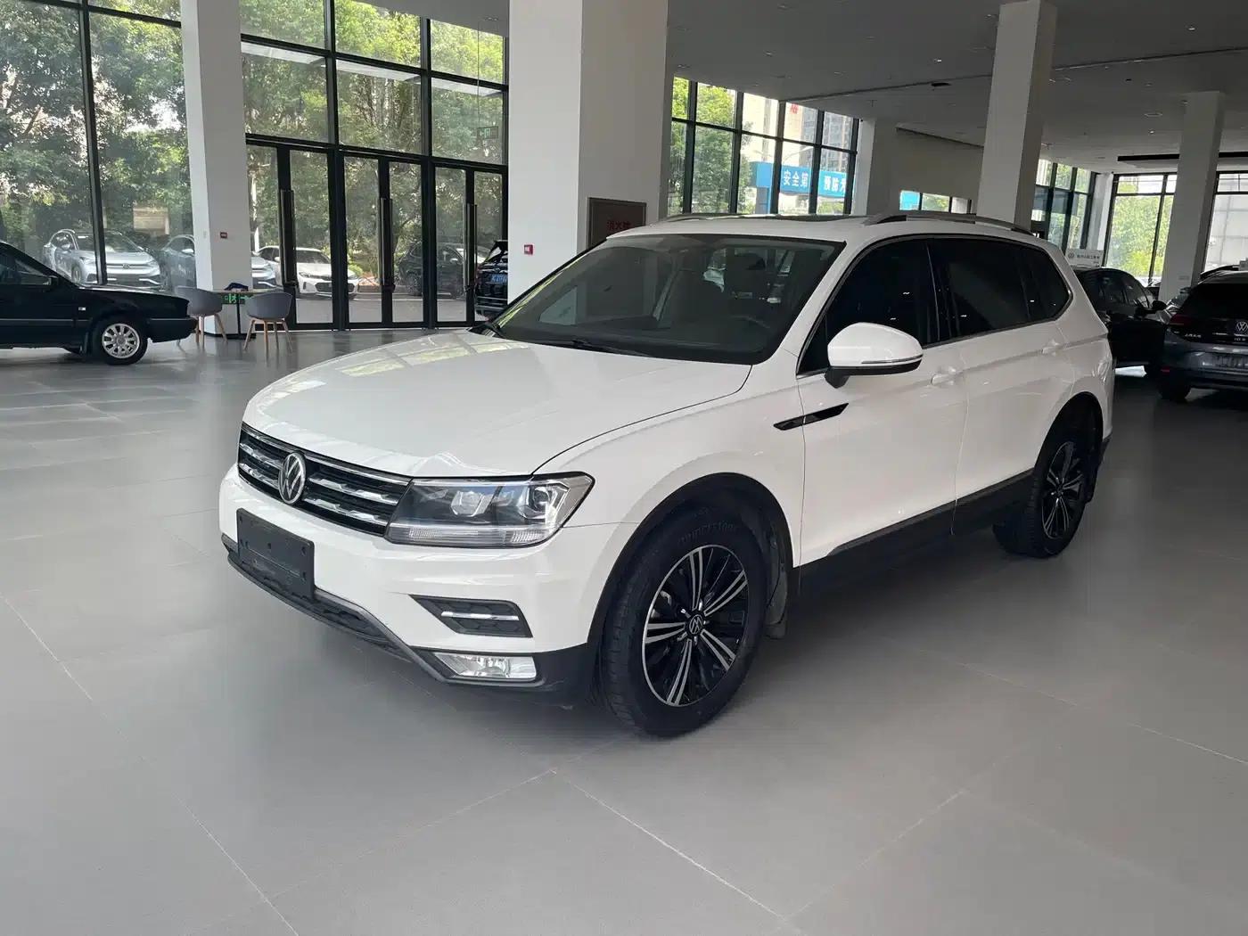 Tiguan L 2021 330TSI Automatic 2WD Smart Edition — миниатюра 1