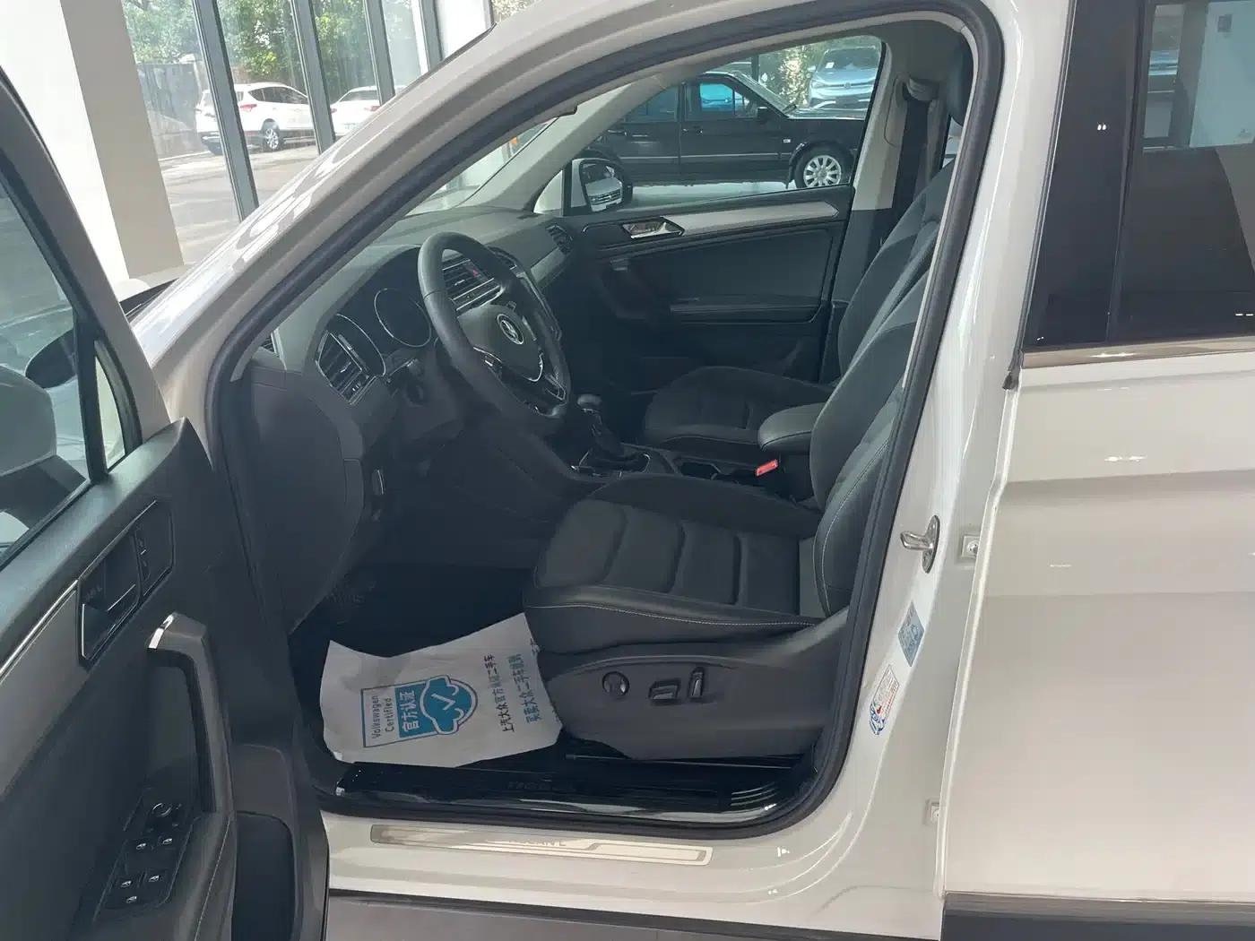Tiguan L 2021 330TSI Automatic 2WD Smart Edition — миниатюра 4