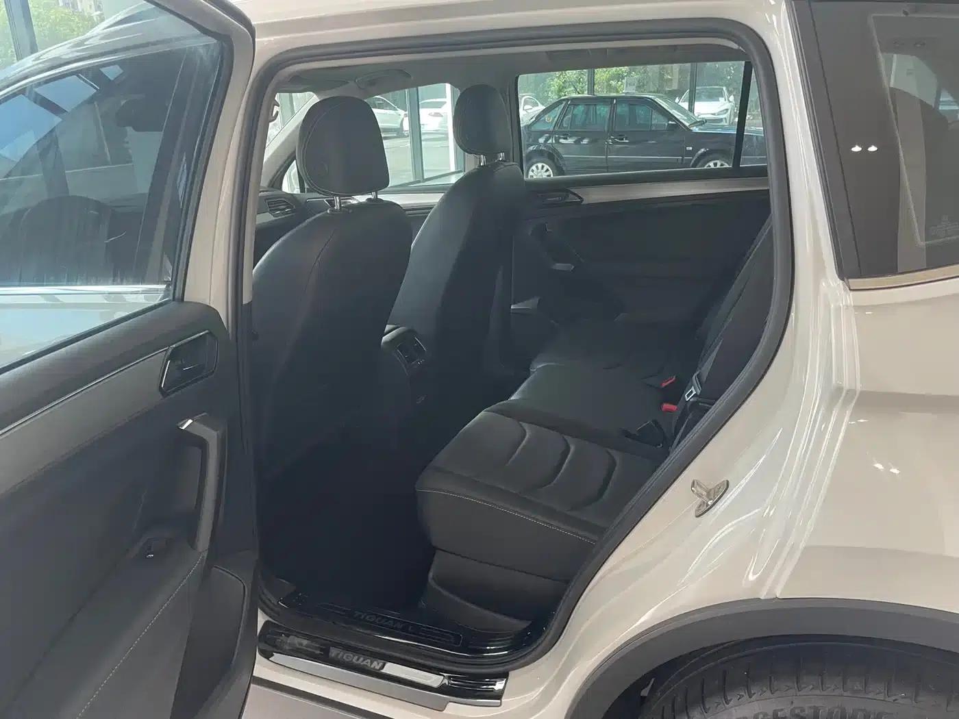 Tiguan L 2021 330TSI Automatic 2WD Smart Edition — миниатюра 5