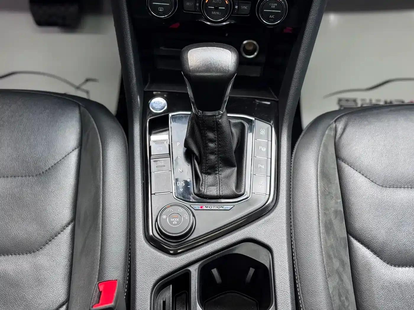 Tiguan L 2019 380TSI Automatic 4WD Smart Luxury Edition 7-Seater (China VI Emission Standard) — миниатюра 11