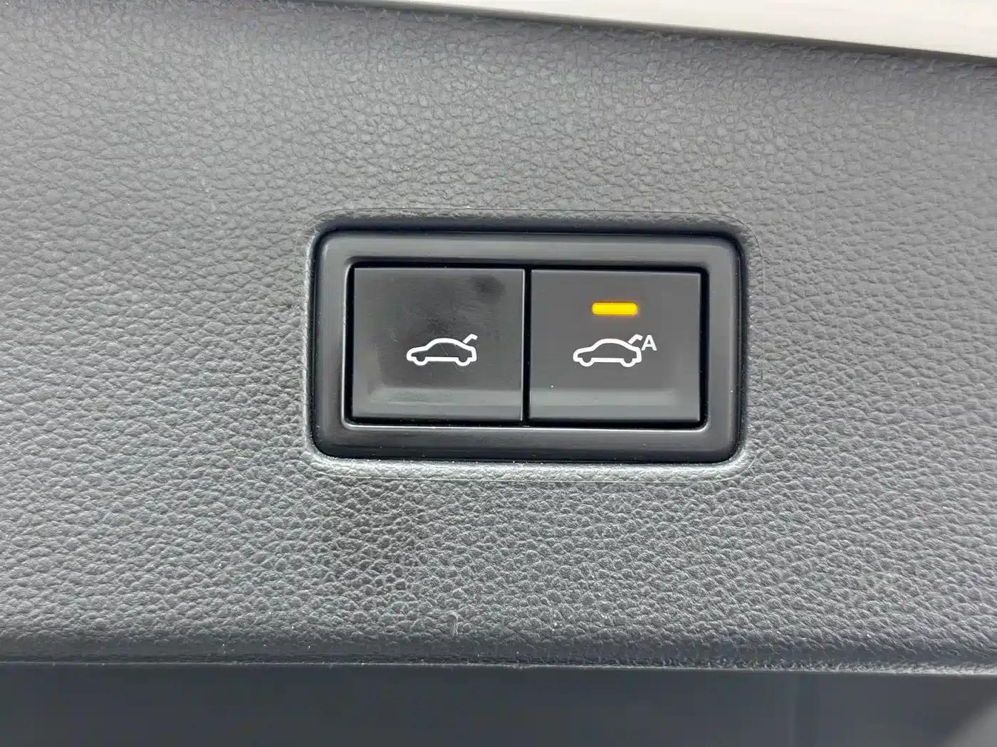 Tiguan L 2019 380TSI Automatic 4WD Smart Luxury Edition 7-Seater (China VI Emission Standard) — миниатюра 14