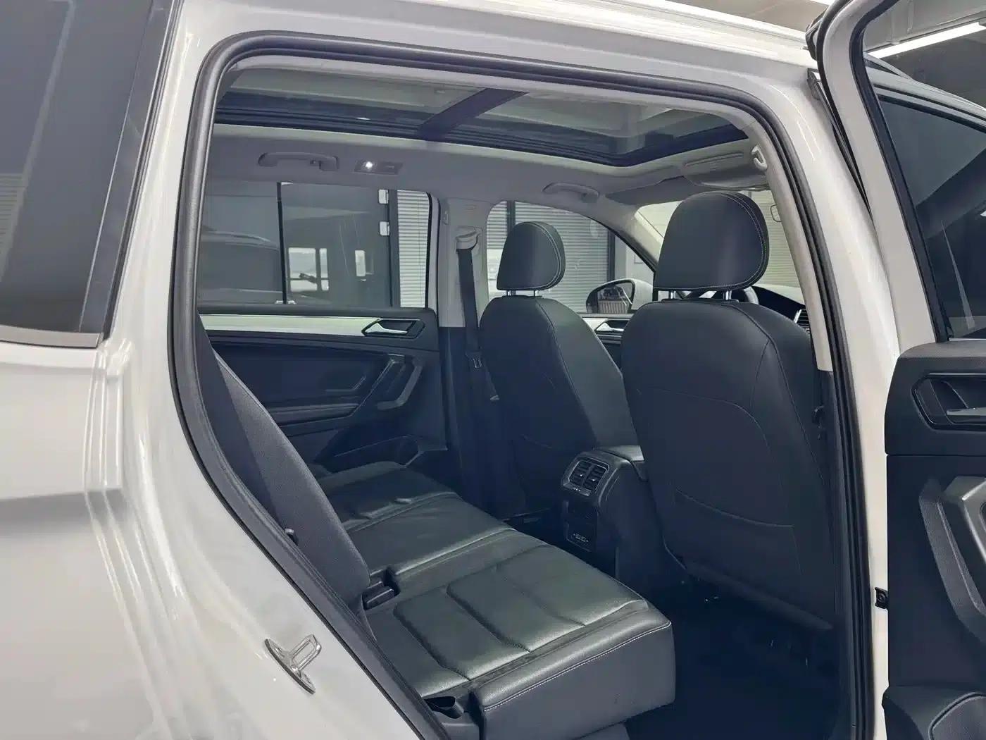 Tiguan L 2019 380TSI Automatic 4WD Smart Luxury Edition 7-Seater (China VI Emission Standard) — миниатюра 17