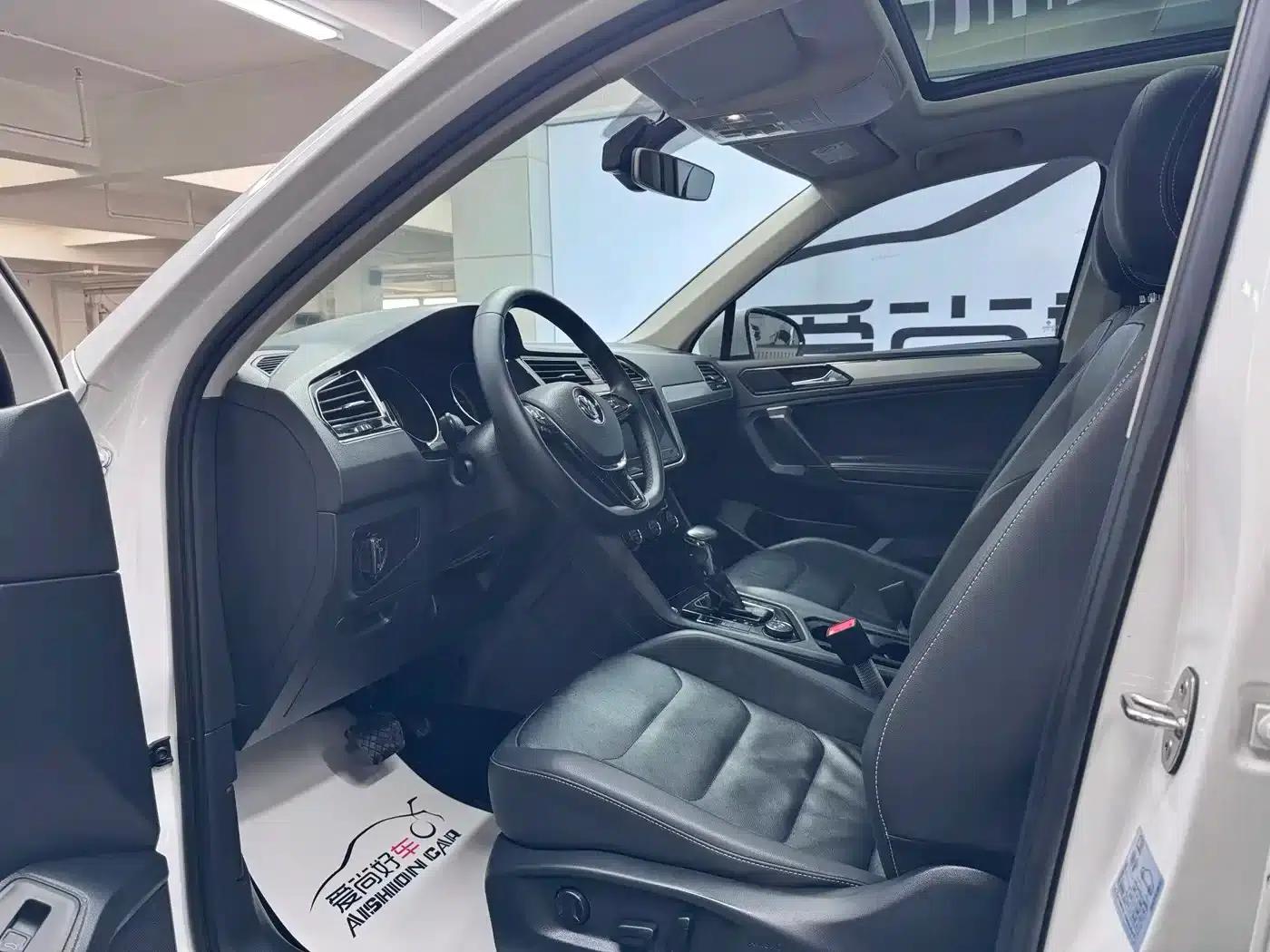 Tiguan L 2019 380TSI Automatic 4WD Smart Luxury Edition 7-Seater (China VI Emission Standard) — миниатюра 8