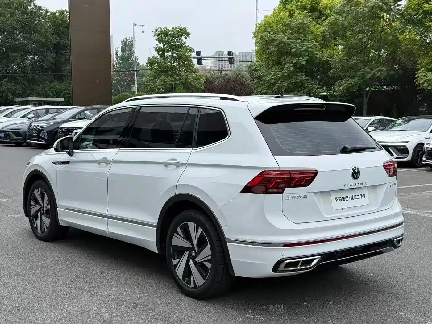 Tiguan L 2023 330TSI Automatic 2WD R-Line Premium Edition — миниатюра 6