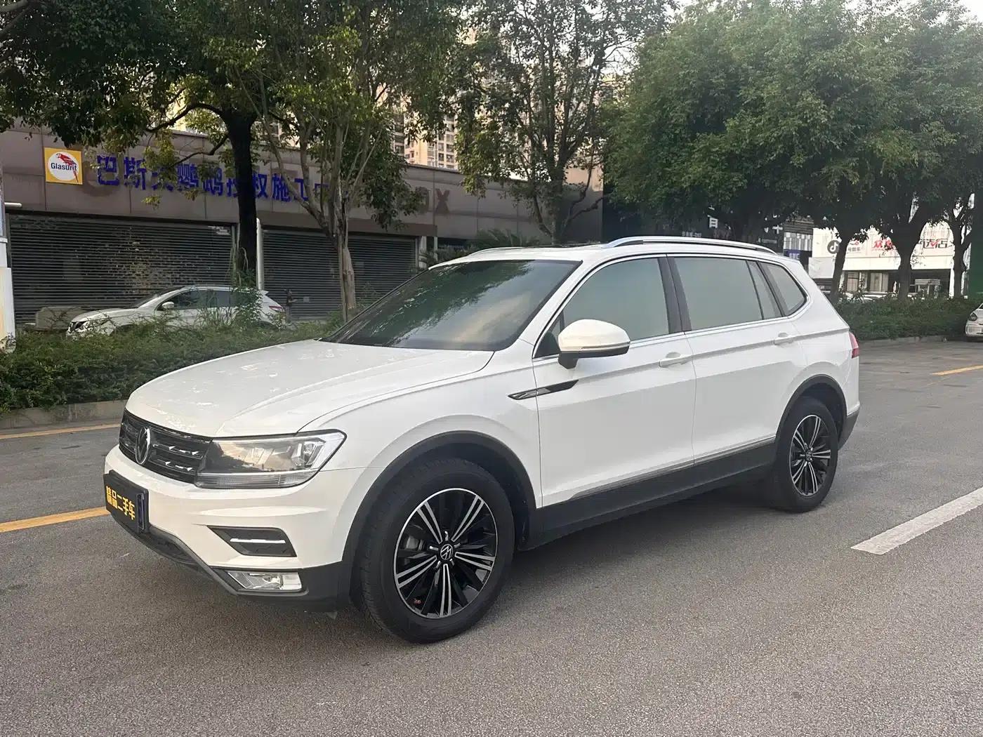 Tiguan L 2021 330TSI Automatic 2WD Smart Edition — миниатюра 1
