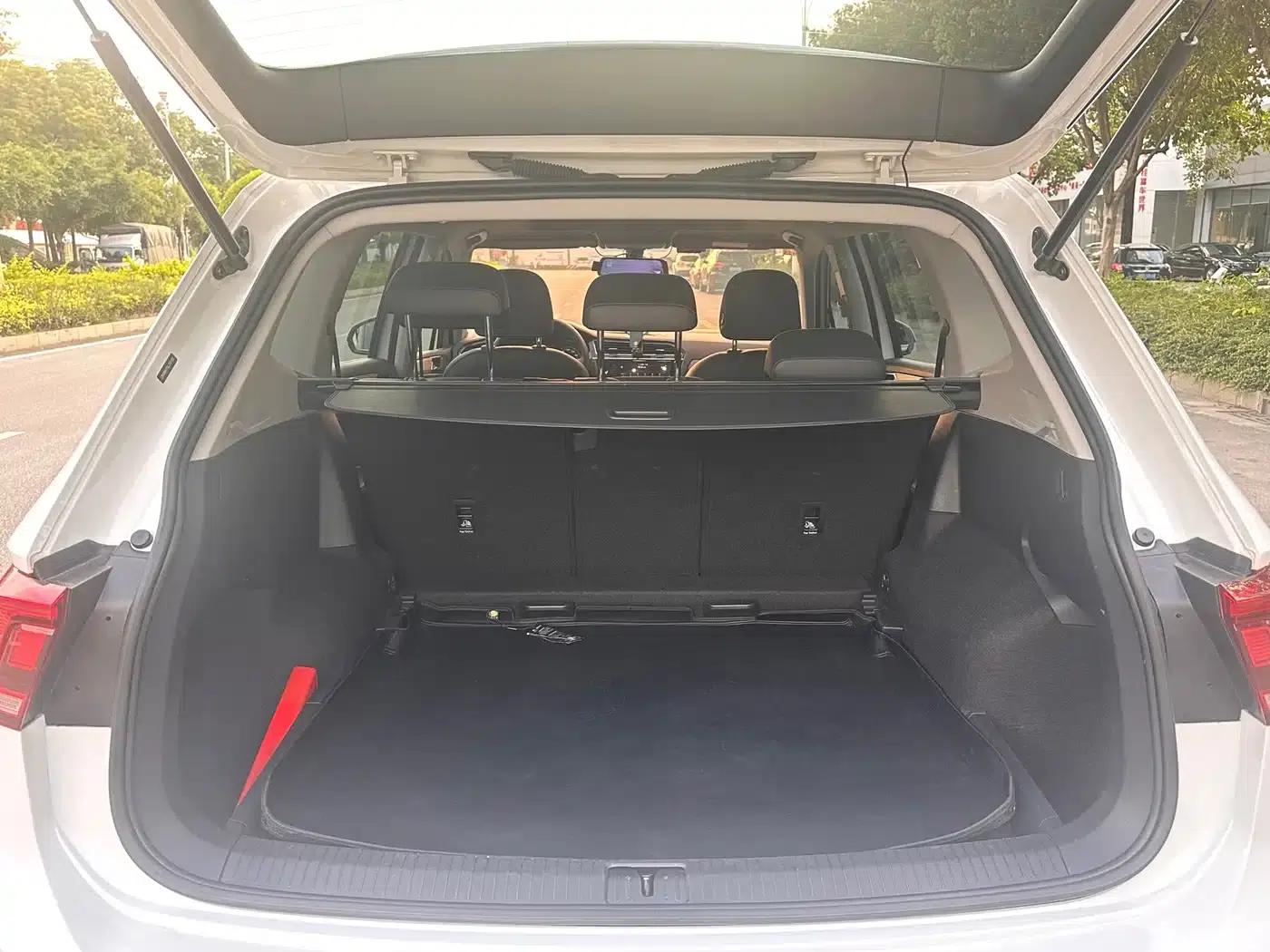 Tiguan L 2021 330TSI Automatic 2WD Smart Edition — миниатюра 13