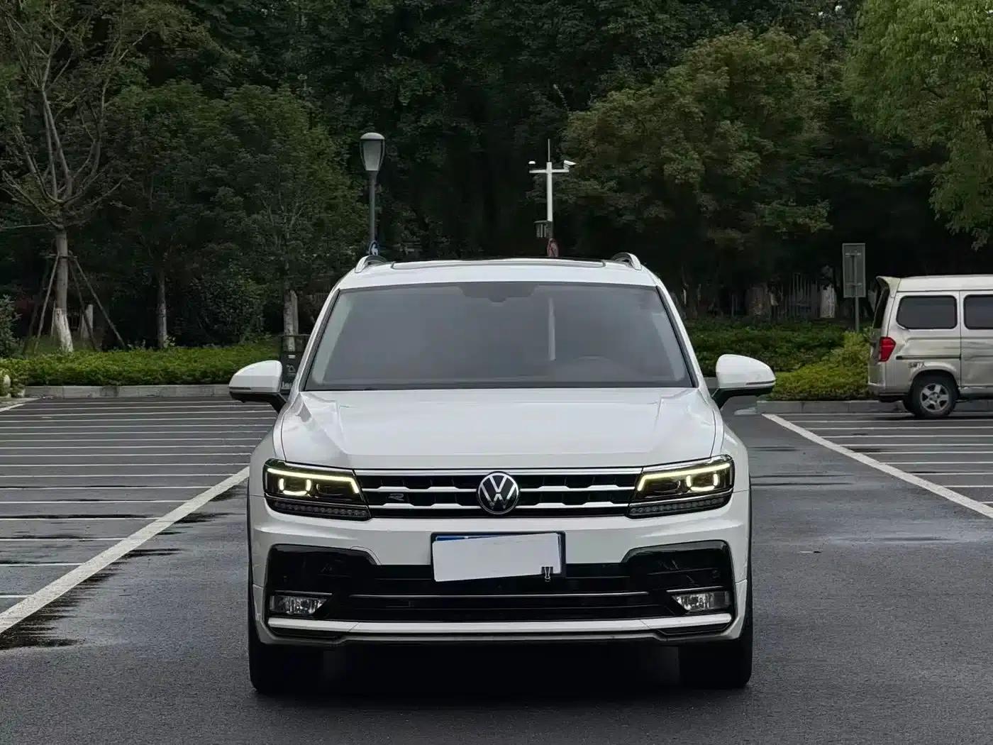 Tiguan L 2021 330TSI Automatic 2WD R-Line Premium Edition — миниатюра 5