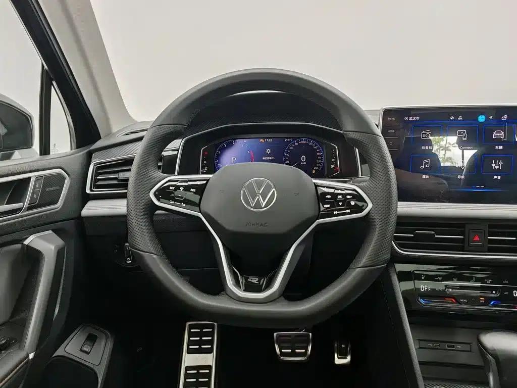 Tiguan L 2023 330TSI Automatic 2WD R-Line Flagship Edition — миниатюра 11