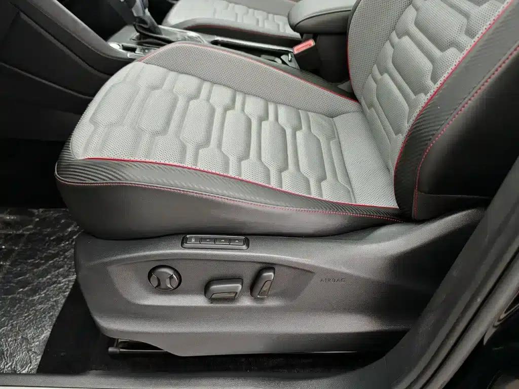 Tiguan L 2023 330TSI Automatic 2WD R-Line Flagship Edition — миниатюра 20