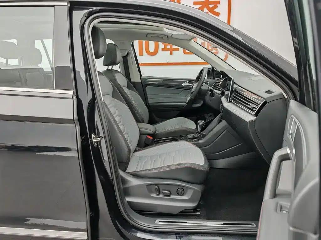 Tiguan L 2023 330TSI Automatic 2WD R-Line Flagship Edition — миниатюра 23