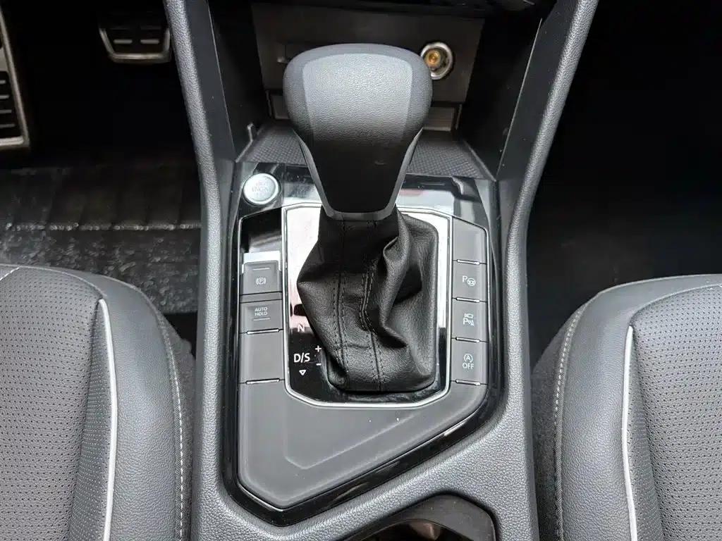 Tiguan L 2024 330TSI Automatic 2WD R-Line Premium Edition — миниатюра 15