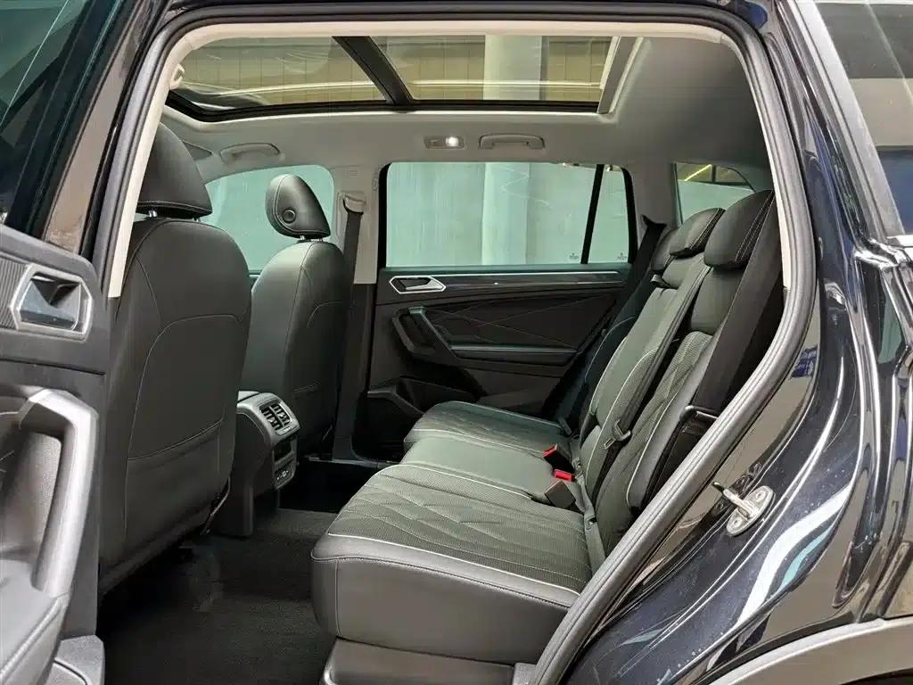 Tiguan L 2024 330TSI Automatic 2WD R-Line Premium Edition — миниатюра 10