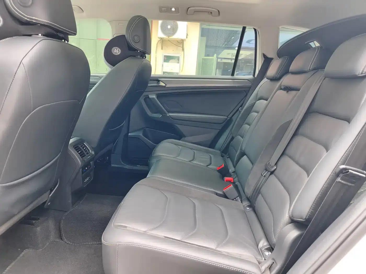 Tiguan L 2021 330TSI Automatic 2WD R-Line Premium Edition — миниатюра 5