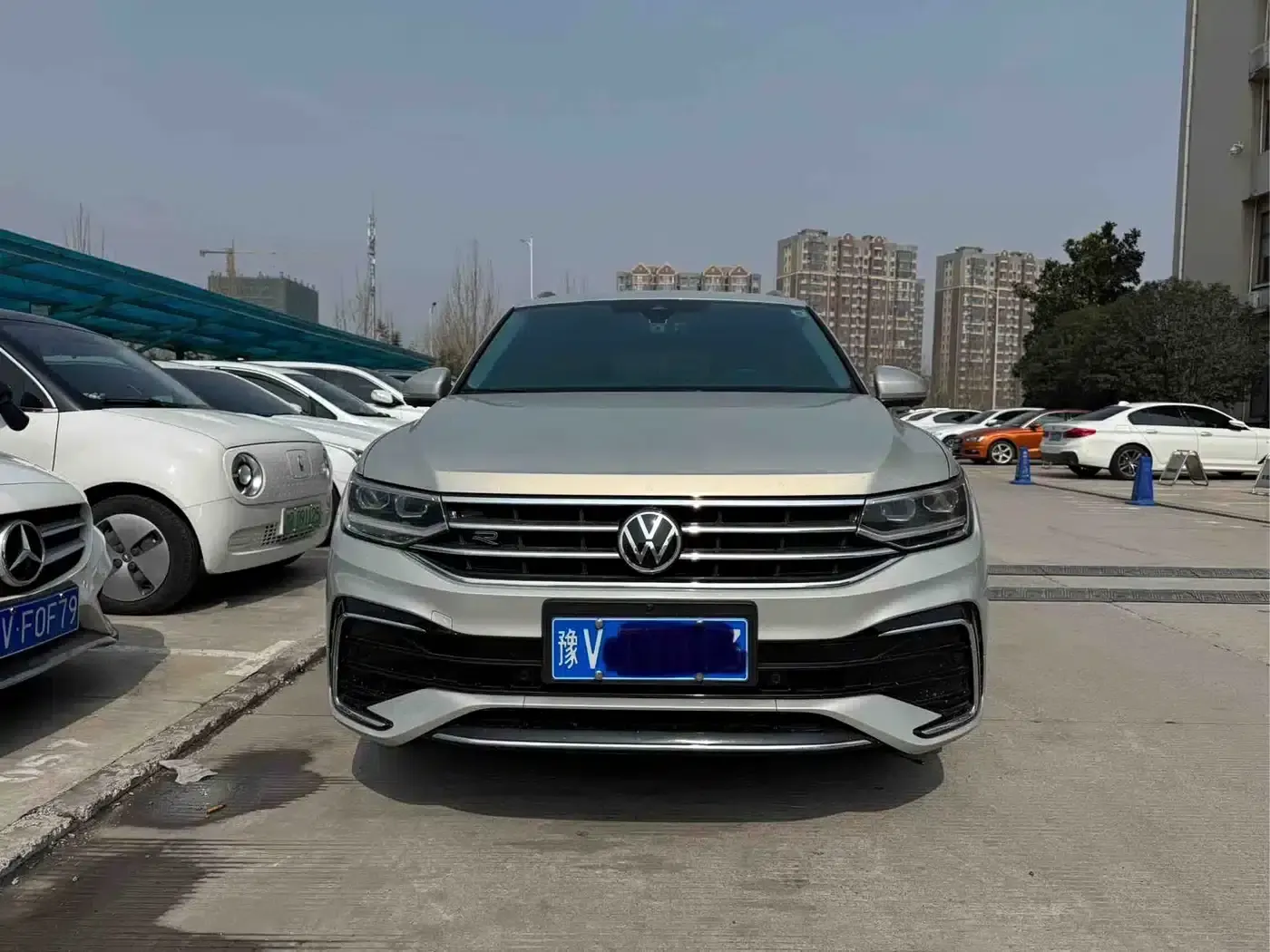 Tiguan L 2022 330TSI Automatic 2WD R-Line Premium Edition — миниатюра 2