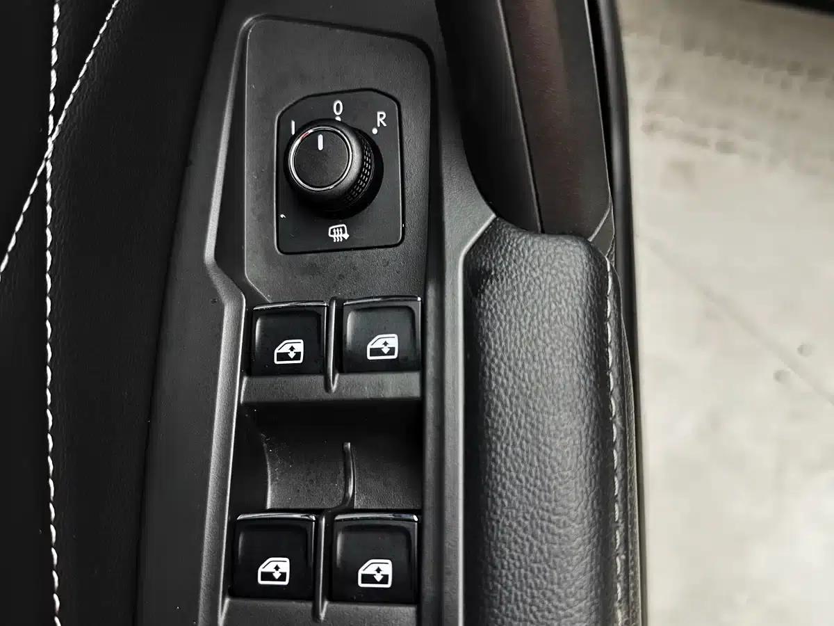 Tiguan L 2023 280TSI Automatic 2WD Trendy Limited Edition — миниатюра 16