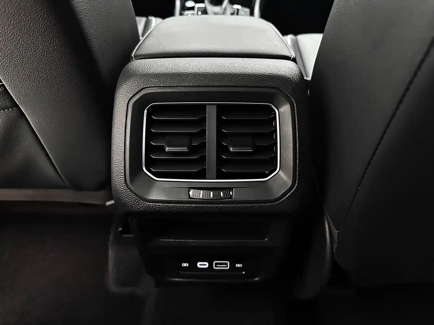 Tiguan L 2023 280TSI Automatic 2WD Trendy Limited Edition — миниатюра 17
