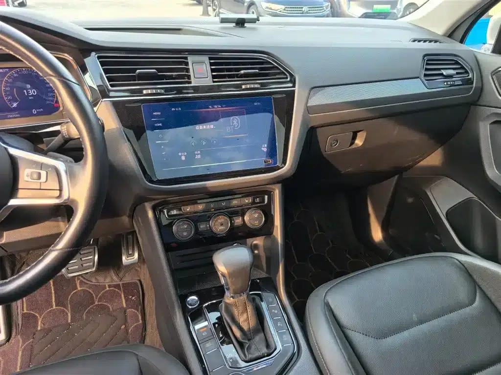 Tiguan L 2021 380TSI Automatic 4WD R-Line Premium Edition 7-Seater — миниатюра 13