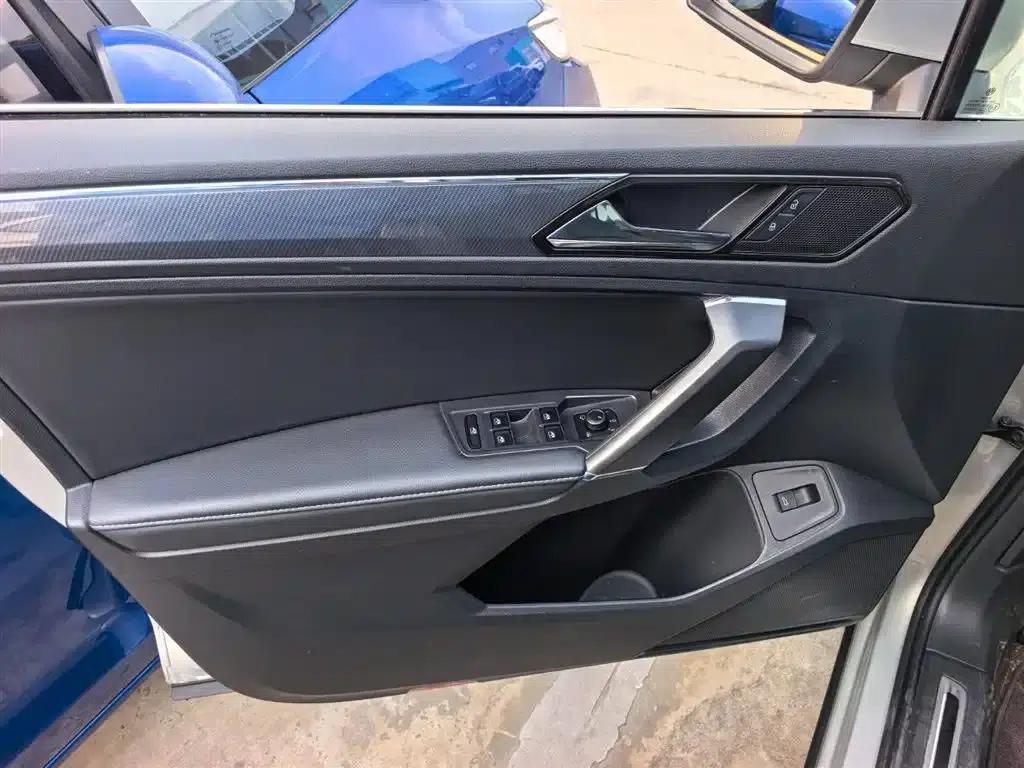 Tiguan L 2021 380TSI Automatic 4WD R-Line Premium Edition 7-Seater — миниатюра 7