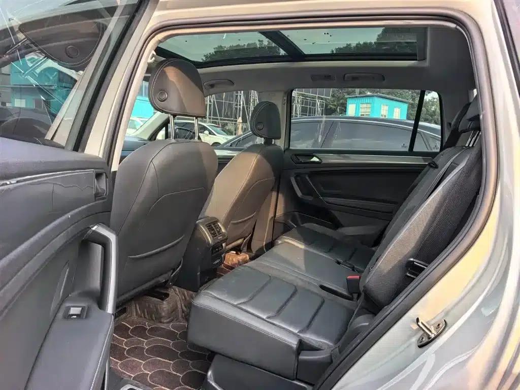 Tiguan L 2021 380TSI Automatic 4WD R-Line Premium Edition 7-Seater — миниатюра 9