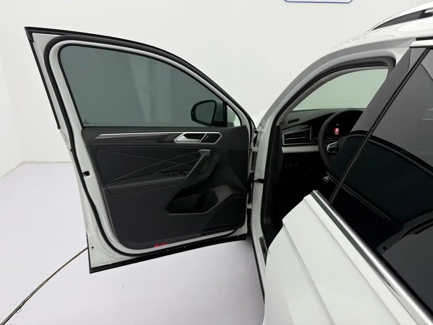 Tiguan L 2023 280TSI Automatic 2WD Trendy Limited Edition — миниатюра 21