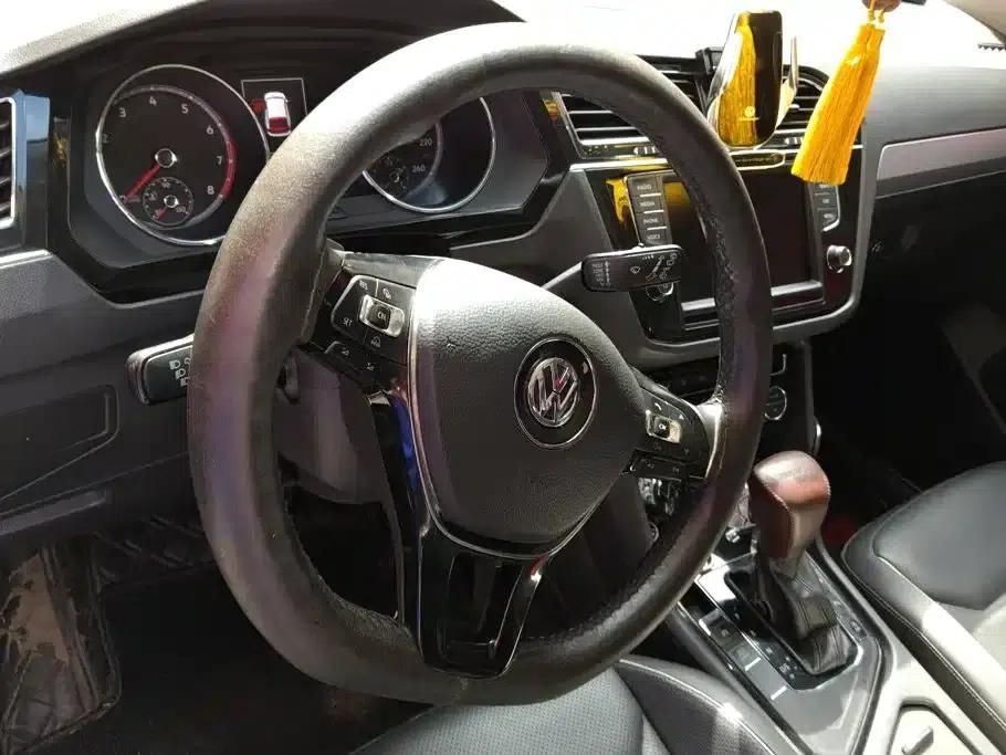 Tiguan L 2017 330TSI Automatic 2WD Flagship Edition — миниатюра 11