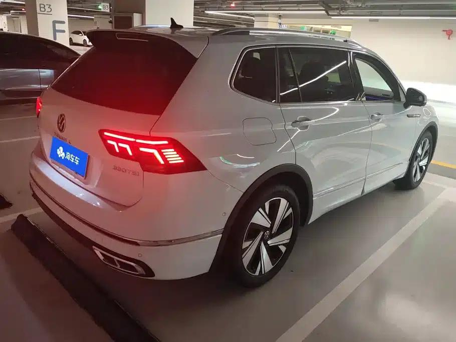 Tiguan L 2023 Facelift 330TSI Automatic 2WD R-Line Flagship Edition — миниатюра 3