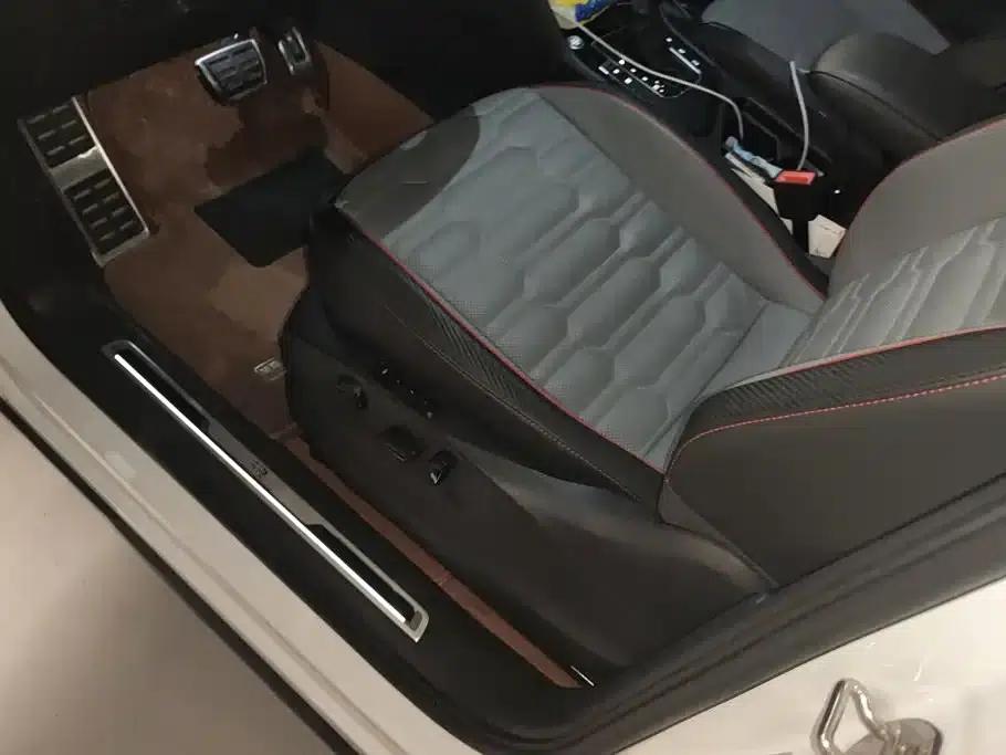 Tiguan L 2023 Facelift 330TSI Automatic 2WD R-Line Flagship Edition — миниатюра 9