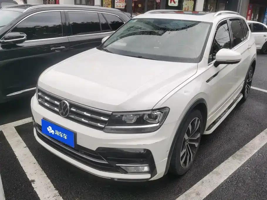 Tiguan L 2021 330TSI Automatic 2WD R-Line Premium Edition — миниатюра 1