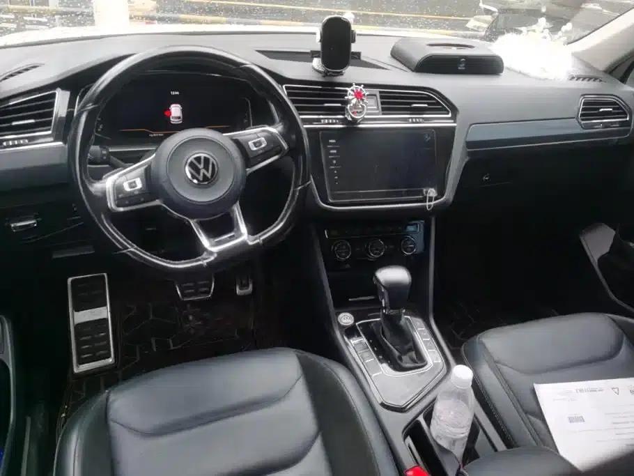 Tiguan L 2021 330TSI Automatic 2WD R-Line Premium Edition — миниатюра 12