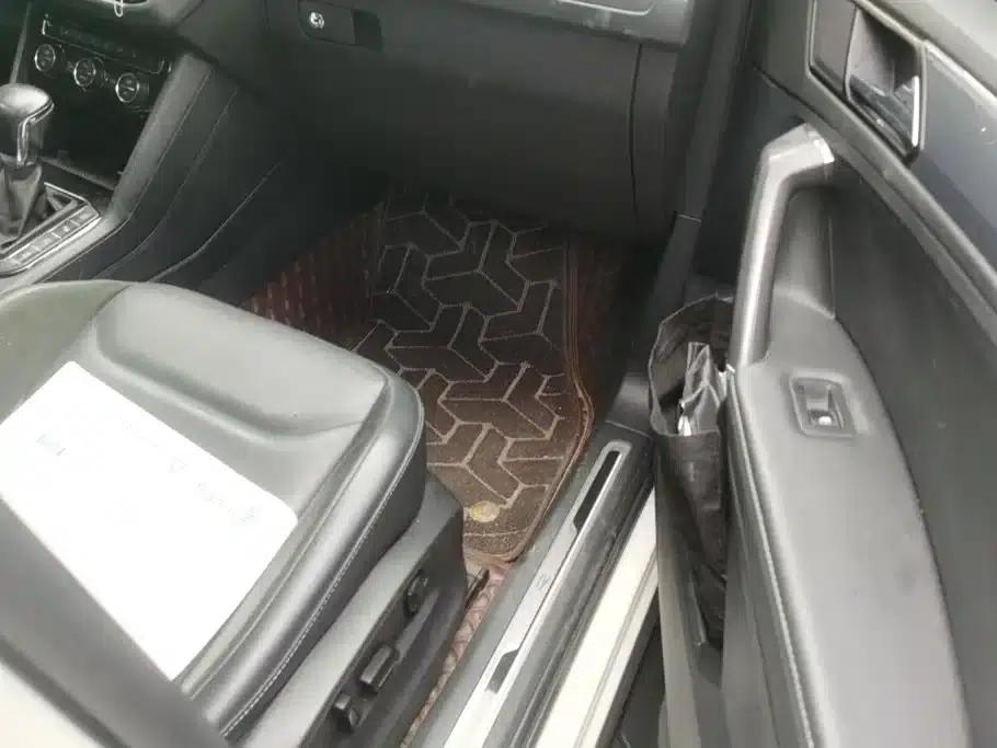 Tiguan L 2021 330TSI Automatic 2WD R-Line Premium Edition — миниатюра 8