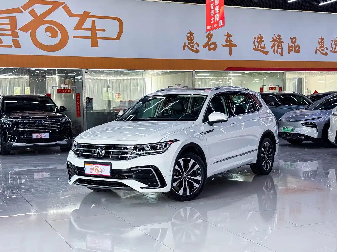 Tiguan L 2024 330TSI Automatic 2WD R-Line Premium Edition — миниатюра 1