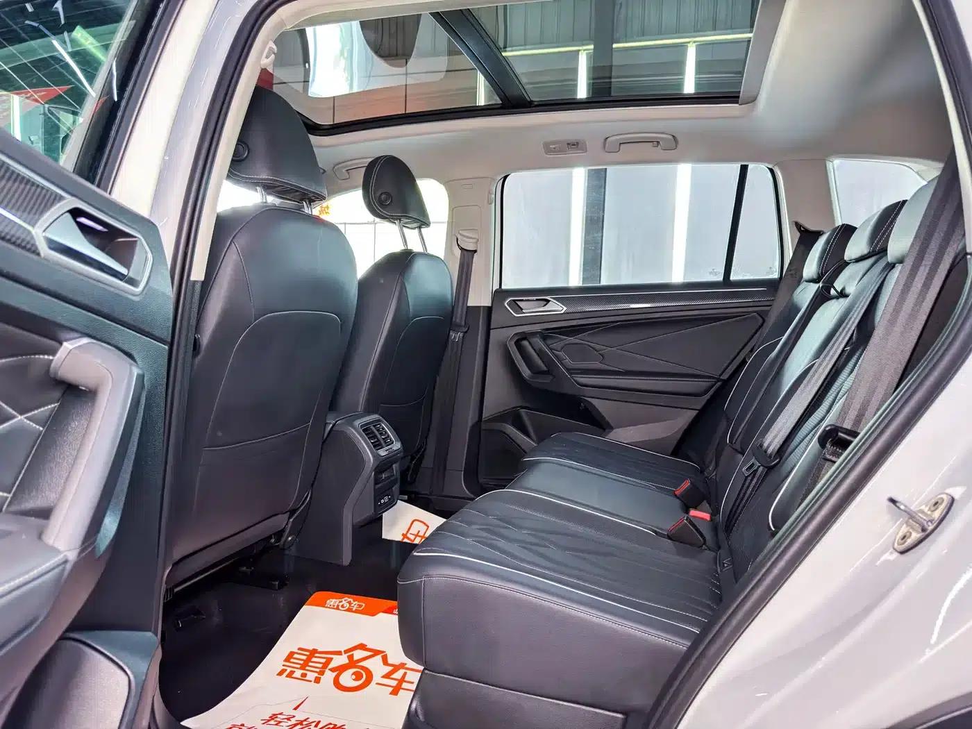 Tiguan L 2024 330TSI Automatic 2WD R-Line Premium Edition — миниатюра 6
