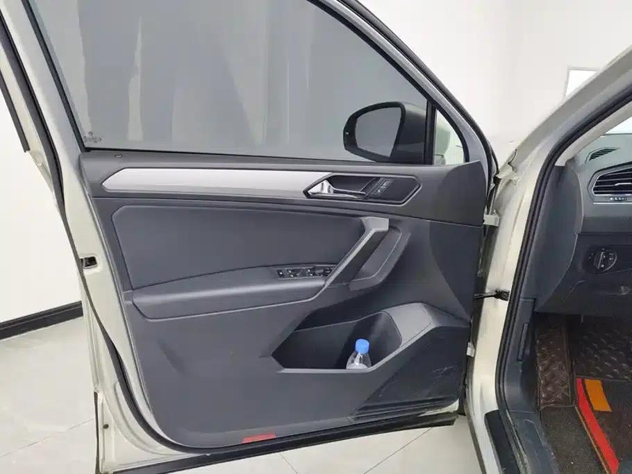 Tiguan L 2020 330TSI Automatic 2WD Fashion Edition (China VI Emission Standard) — миниатюра 7
