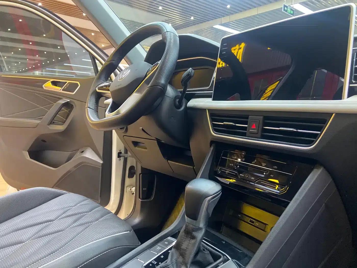 Tiguan L 2022 330TSI Automatic 2WD Smart Edition — миниатюра 14