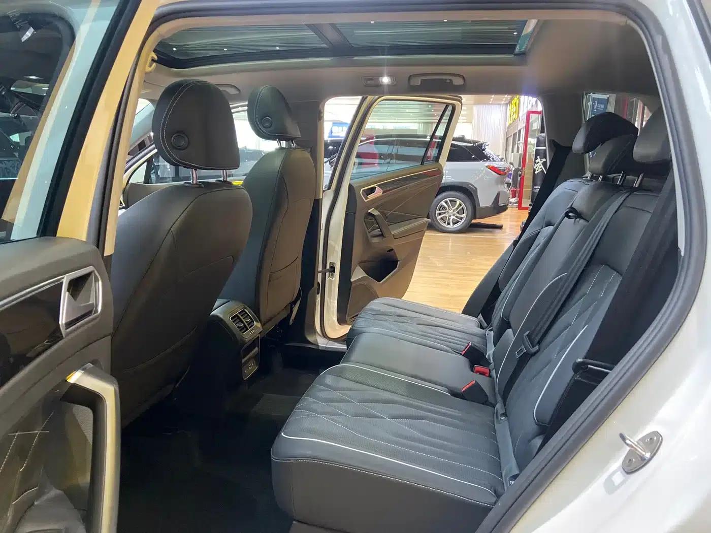 Tiguan L 2022 330TSI Automatic 2WD Smart Edition — миниатюра 10