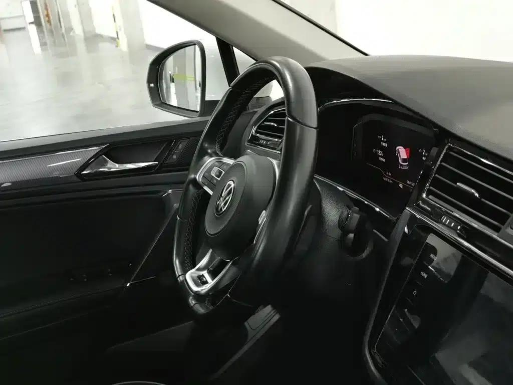 Tiguan L 2021 330TSI Automatic 2WD R-Line Flagship Edition — миниатюра 22