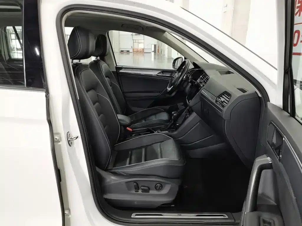 Tiguan L 2021 330TSI Automatic 2WD R-Line Flagship Edition — миниатюра 23