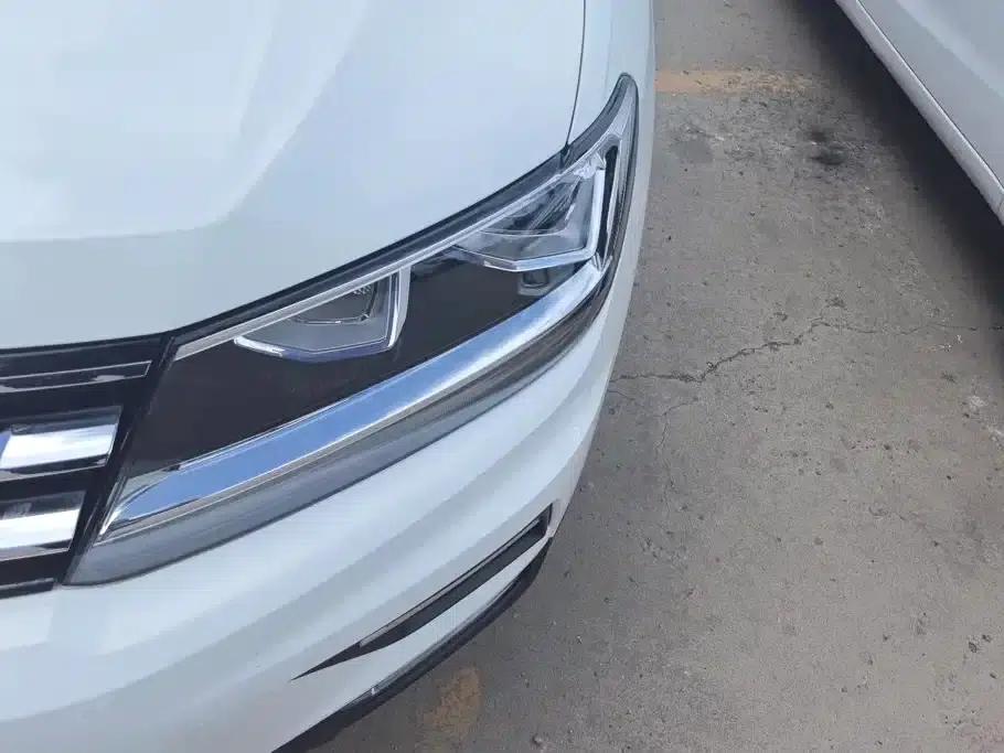 Tiguan L 2018 330TSI Automatic 2WD Luxury Edition — миниатюра 5