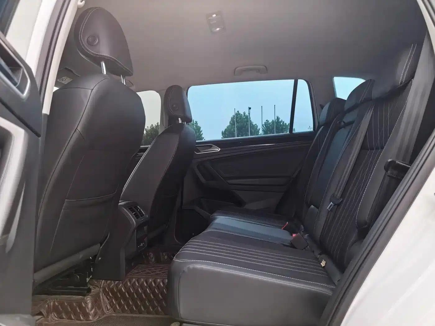 Tiguan L 2023 330TSI Automatic 2WD Comfort Edition — миниатюра 4