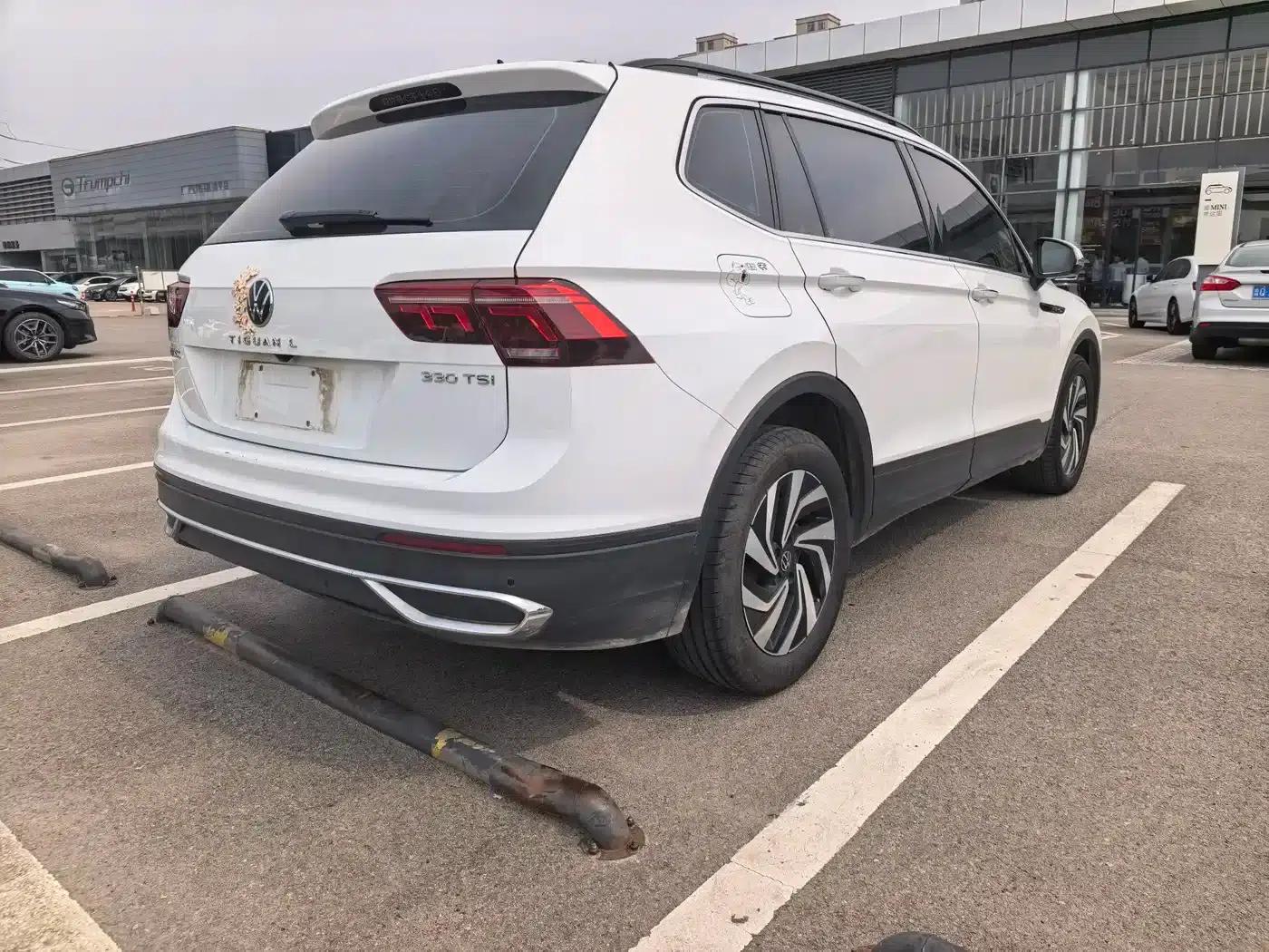 Tiguan L 2023 330TSI Automatic 2WD Comfort Edition — миниатюра 5