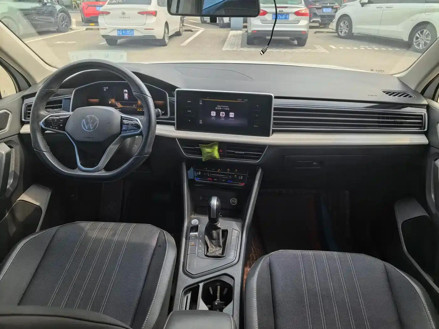 Tiguan L 2023 330TSI Automatic 2WD Comfort Edition — миниатюра 9